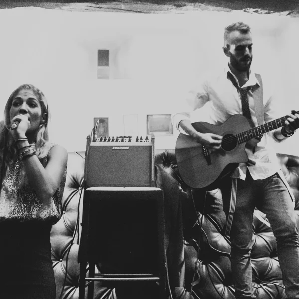 Late Night Serenade boeken voor de beste prijs bij Artist Capitol - Persfoto